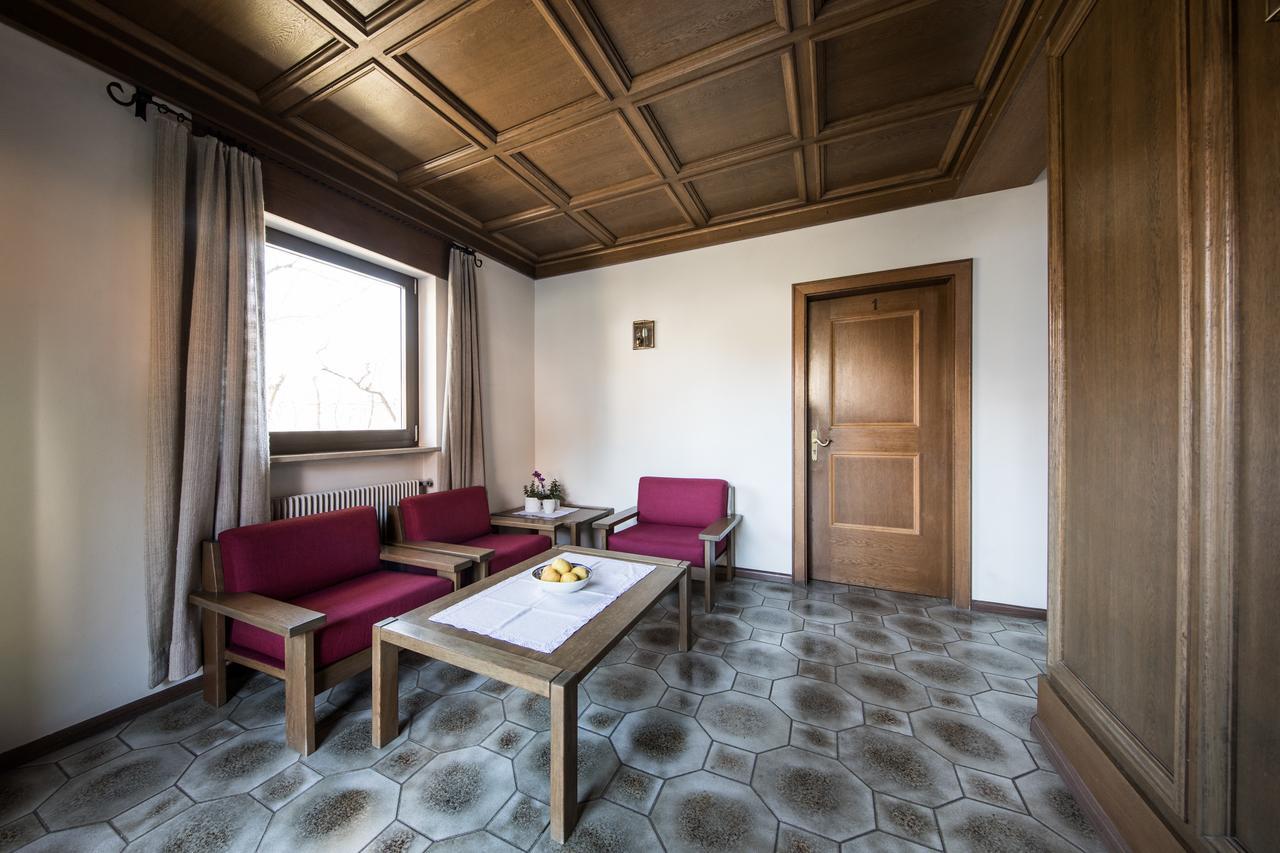 Apartments Feyerlin Лана Екстер'єр фото